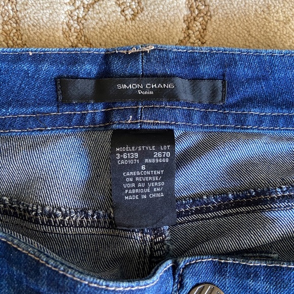 Ladies SimonChang Jeans Size 6 - Picture 3 of 3